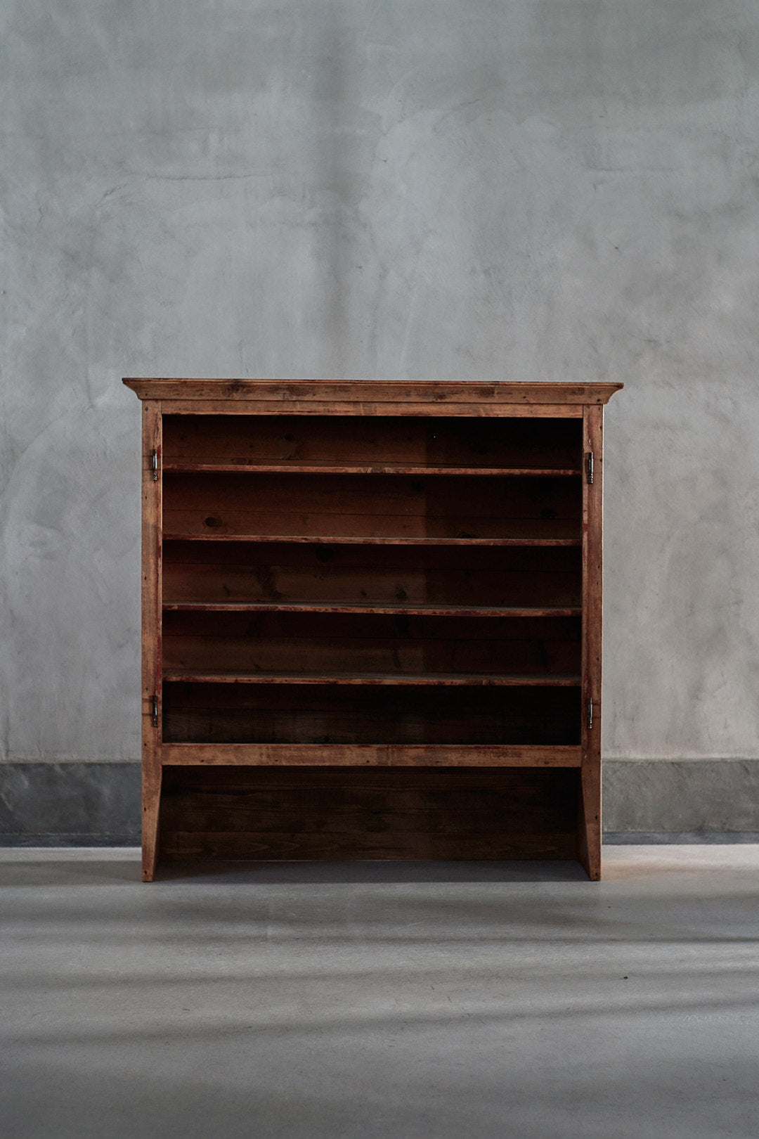 S-162 cabinet