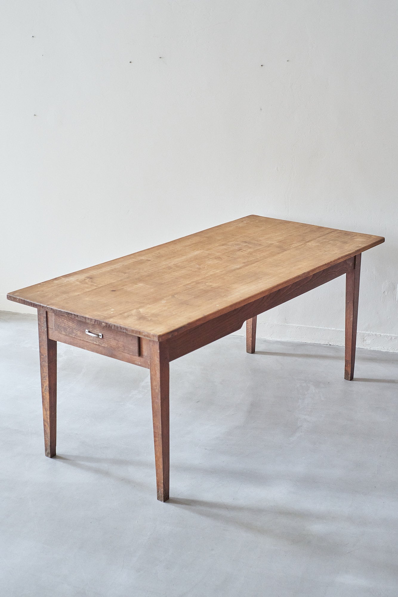 T-102 Table