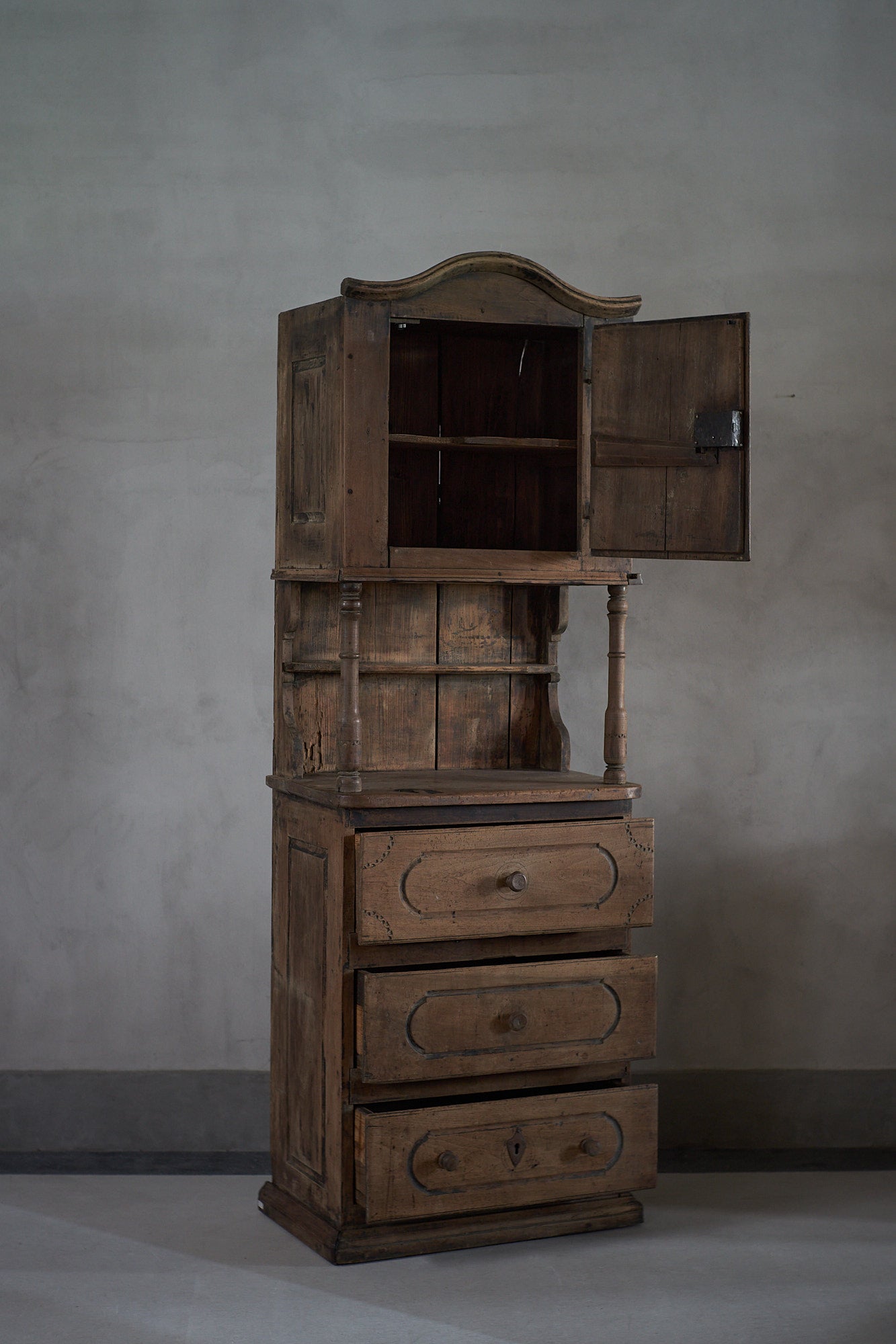 S-165 cabinet