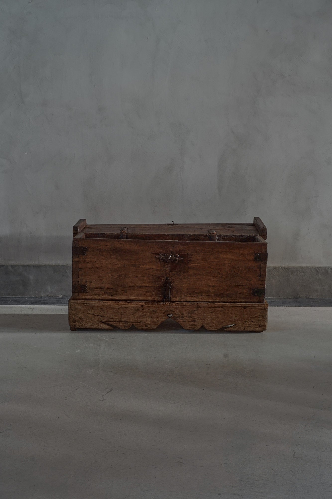 S-169 coffer