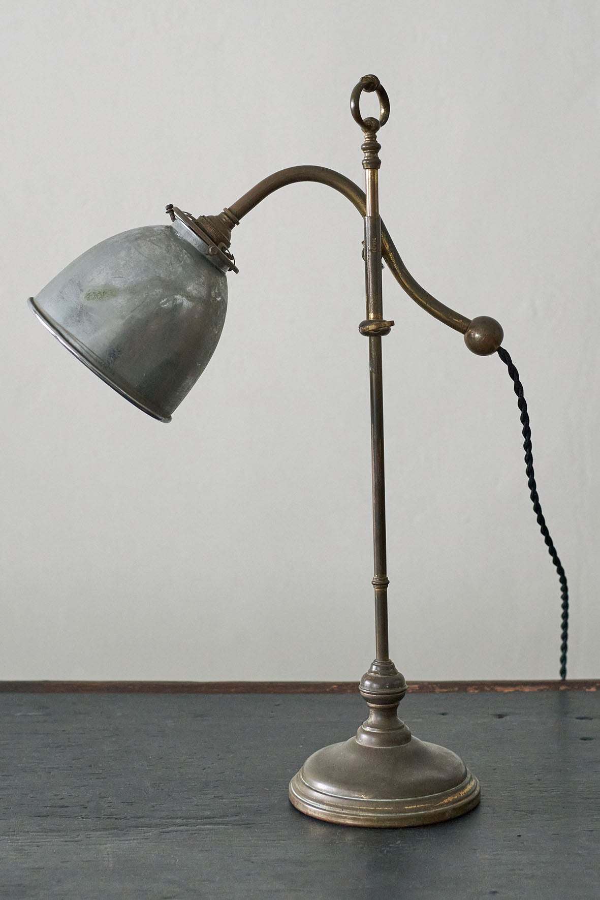 L-101 DeskLamp