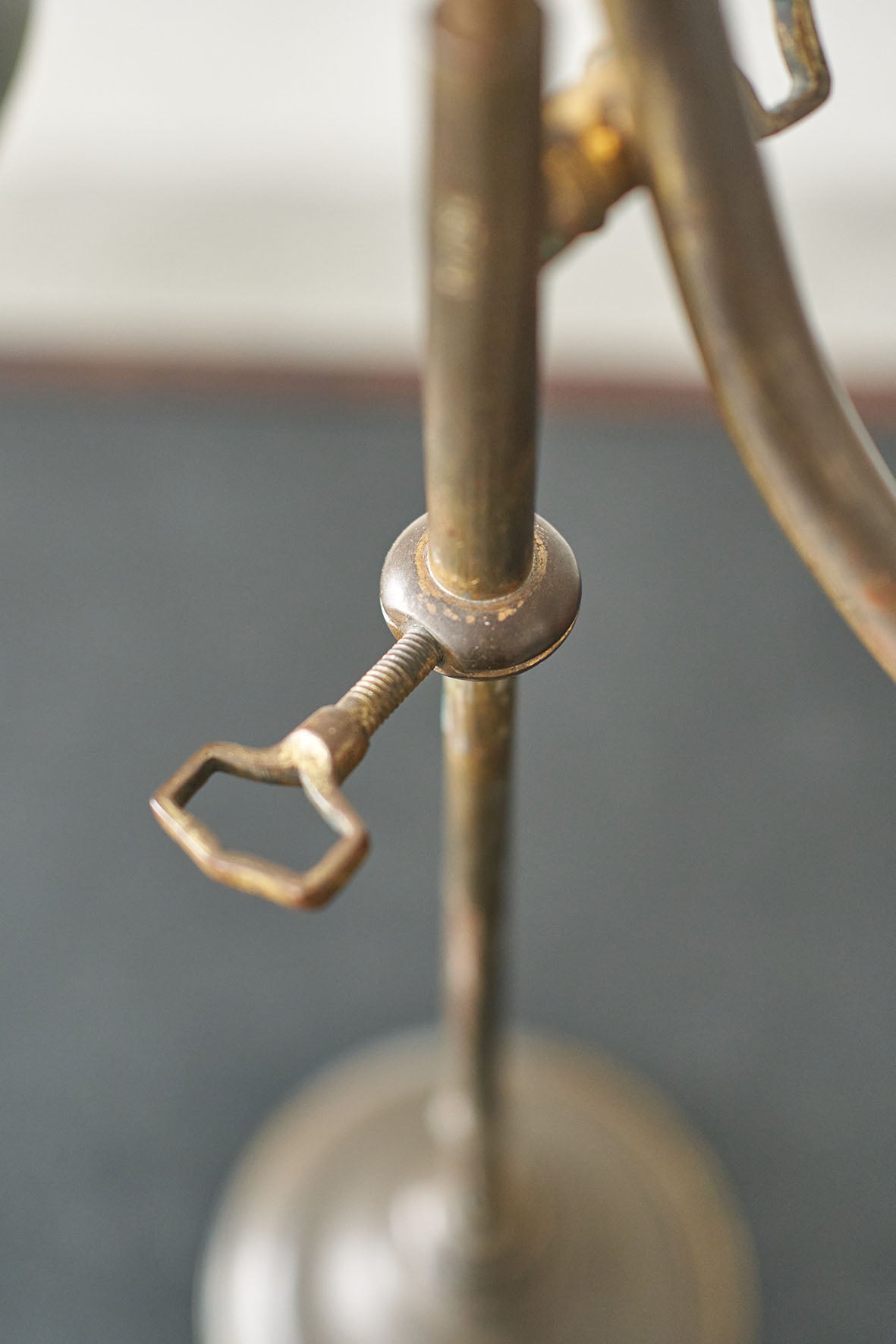 L-101 DeskLamp