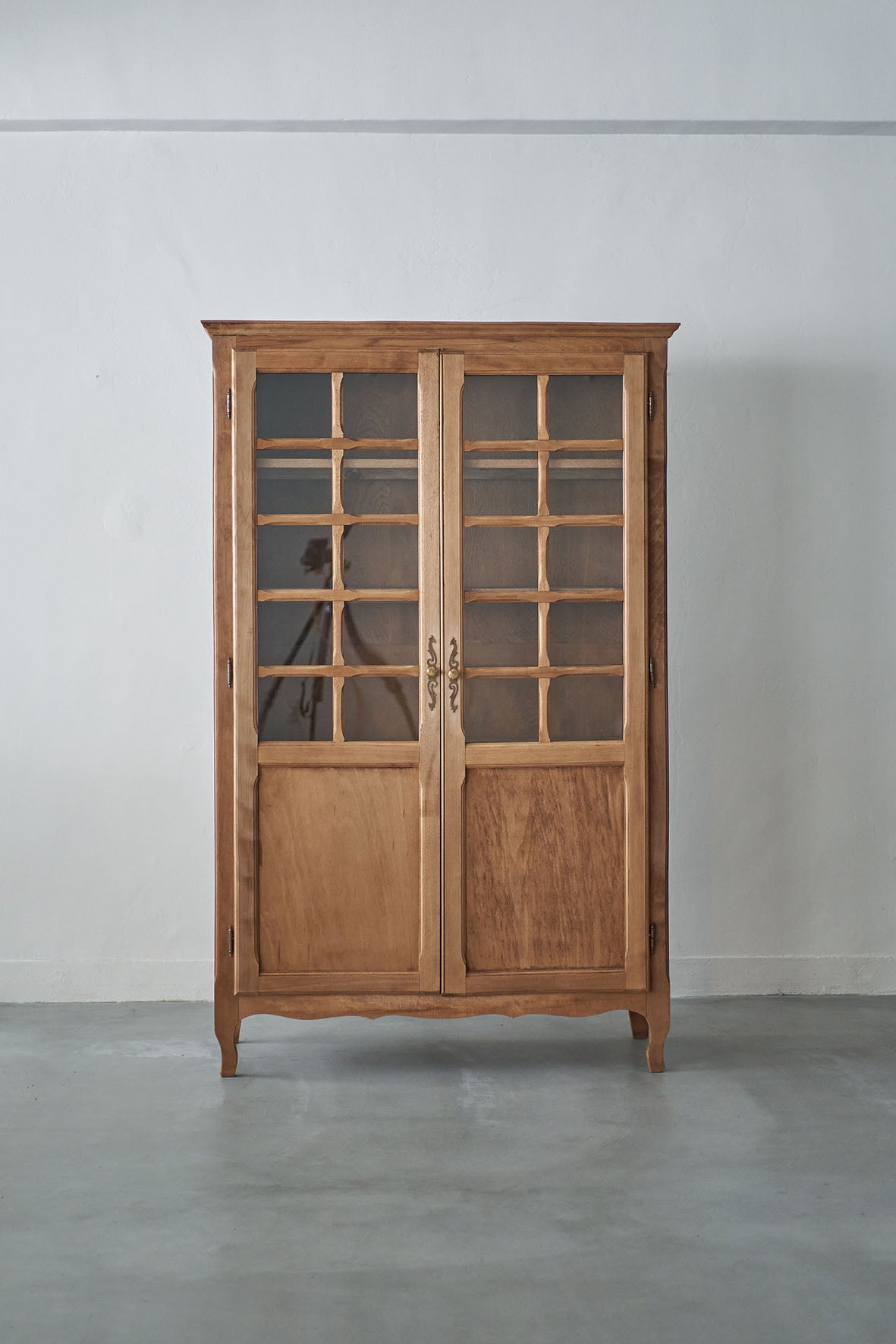 S-105 Cabinet