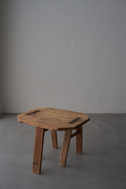 T-131 table chair