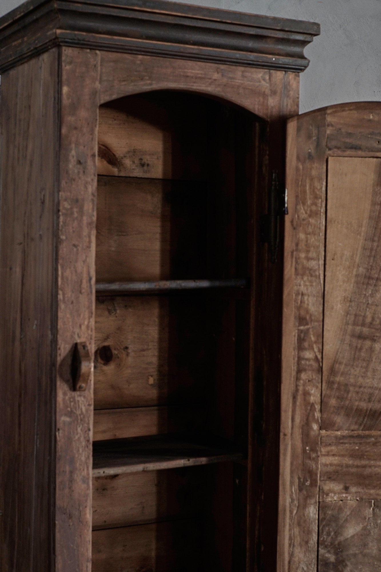 S-168 cabinet